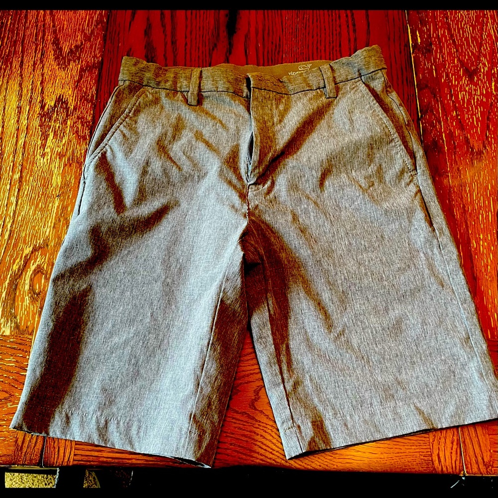 Vineyard Vines Boys Gray Performance Tech Shorts Size 16 - like new